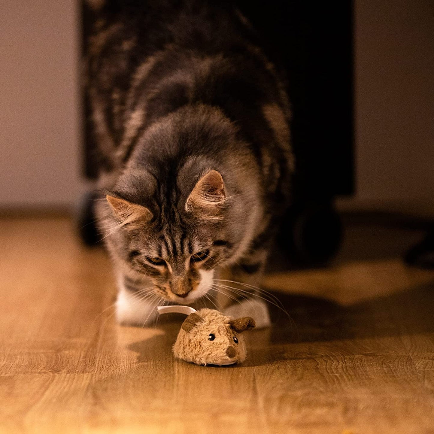 Interactive Automatic Mouse Toy for Cats with Realistic Squeaky Sound - Ideal for Indoor Play and Exercise (Brown Ear)